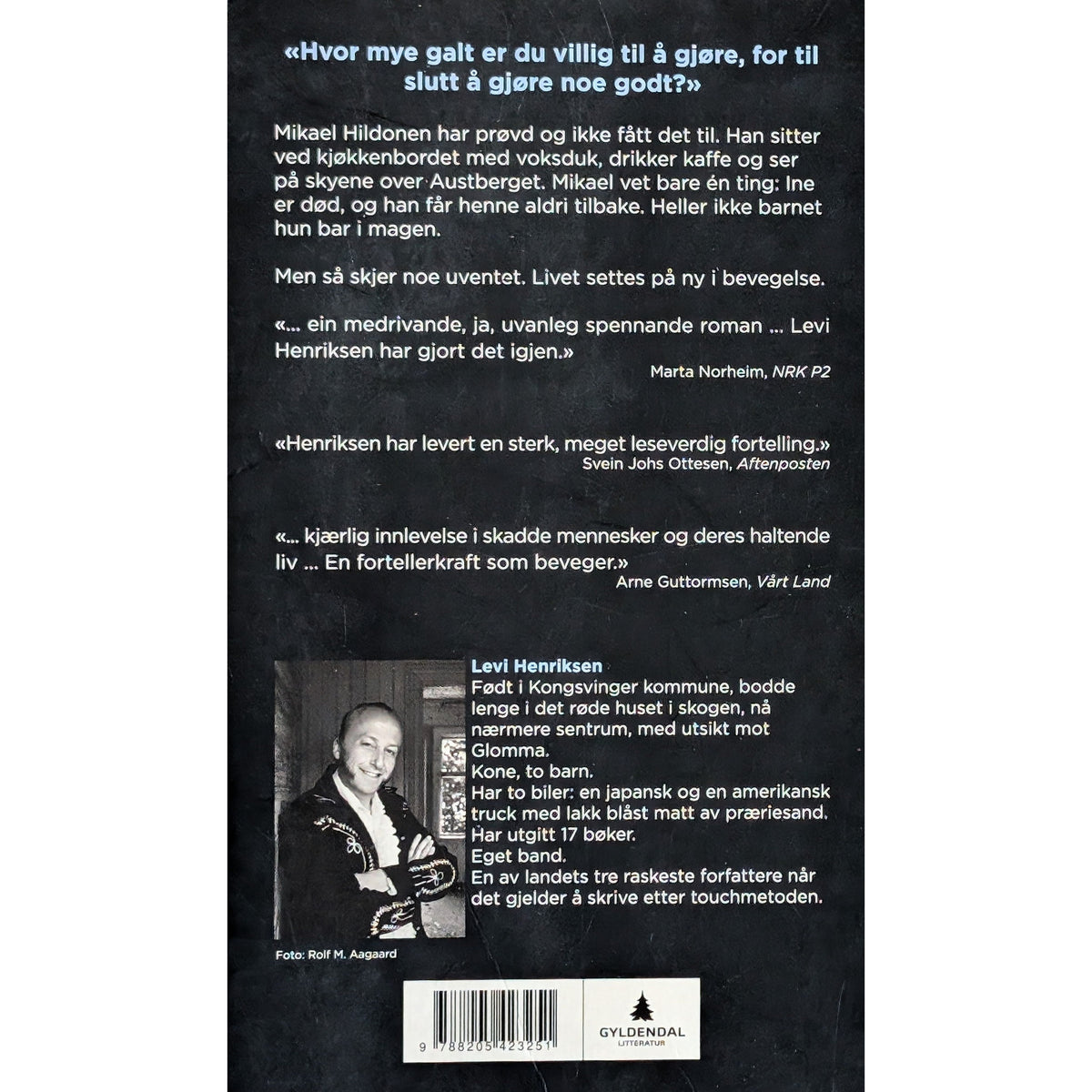 Dagen skal komme med blå vind. Brukte bøker av Levi Henriksen.