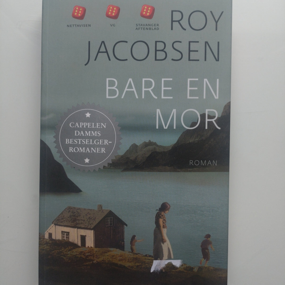 Barrøy 4 - Bare en mor. Brukte bøker av Roy Jacobsen