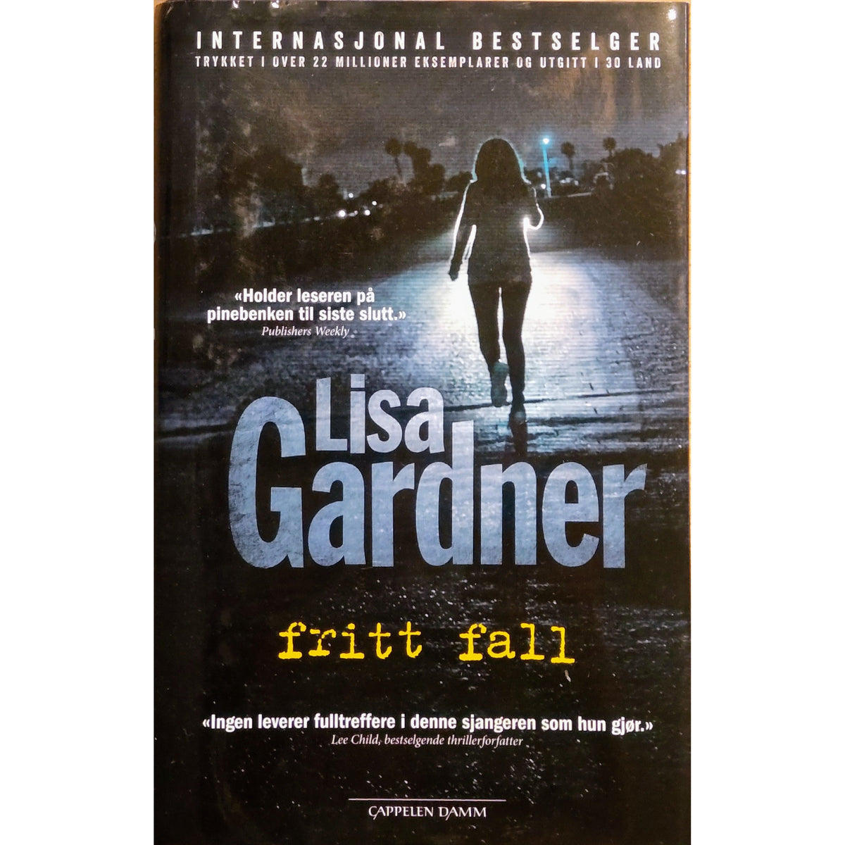 Fritt fall, brukte bøker av Lisa Gardner