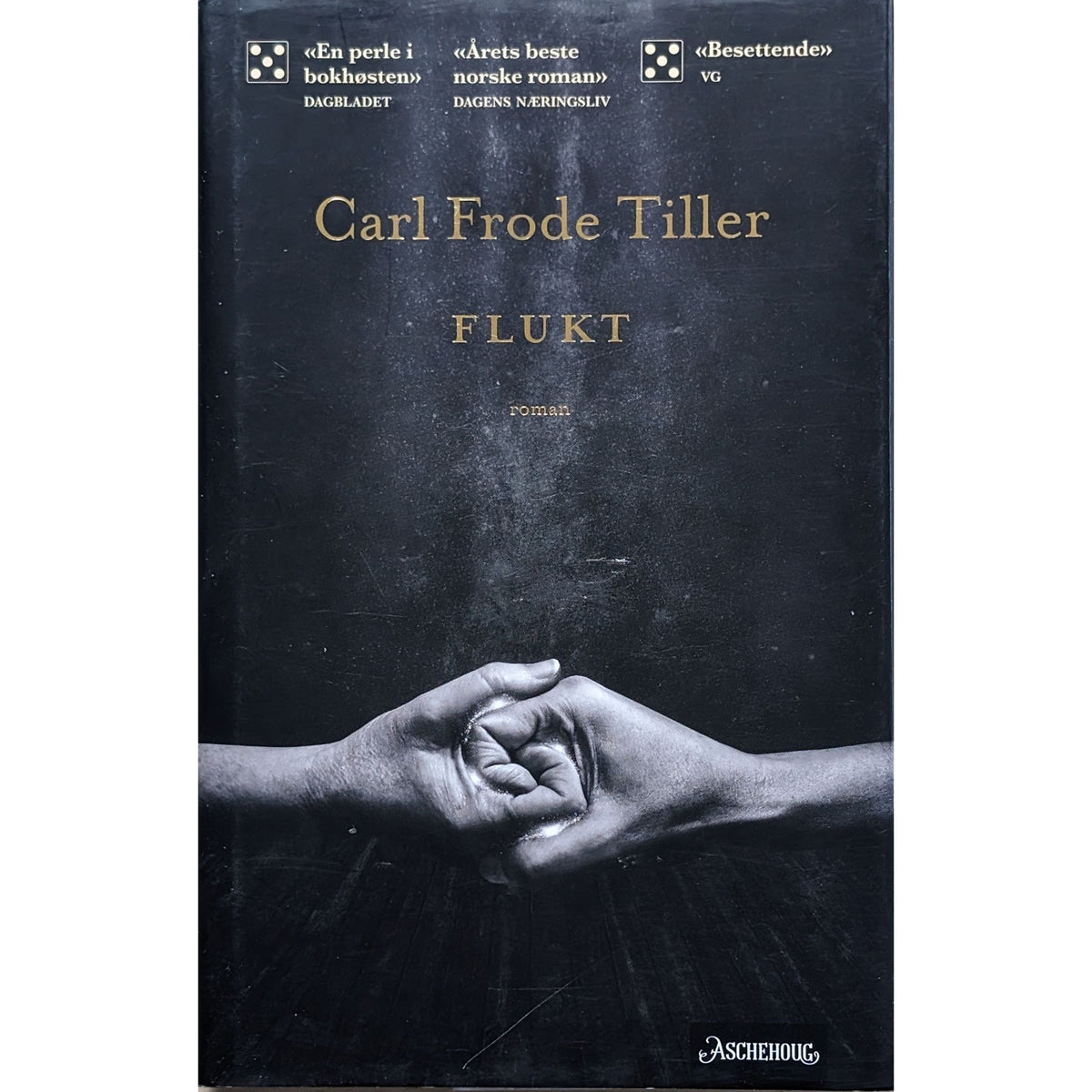 Flukt. Brukte bøker av  Carl Frode Tiller