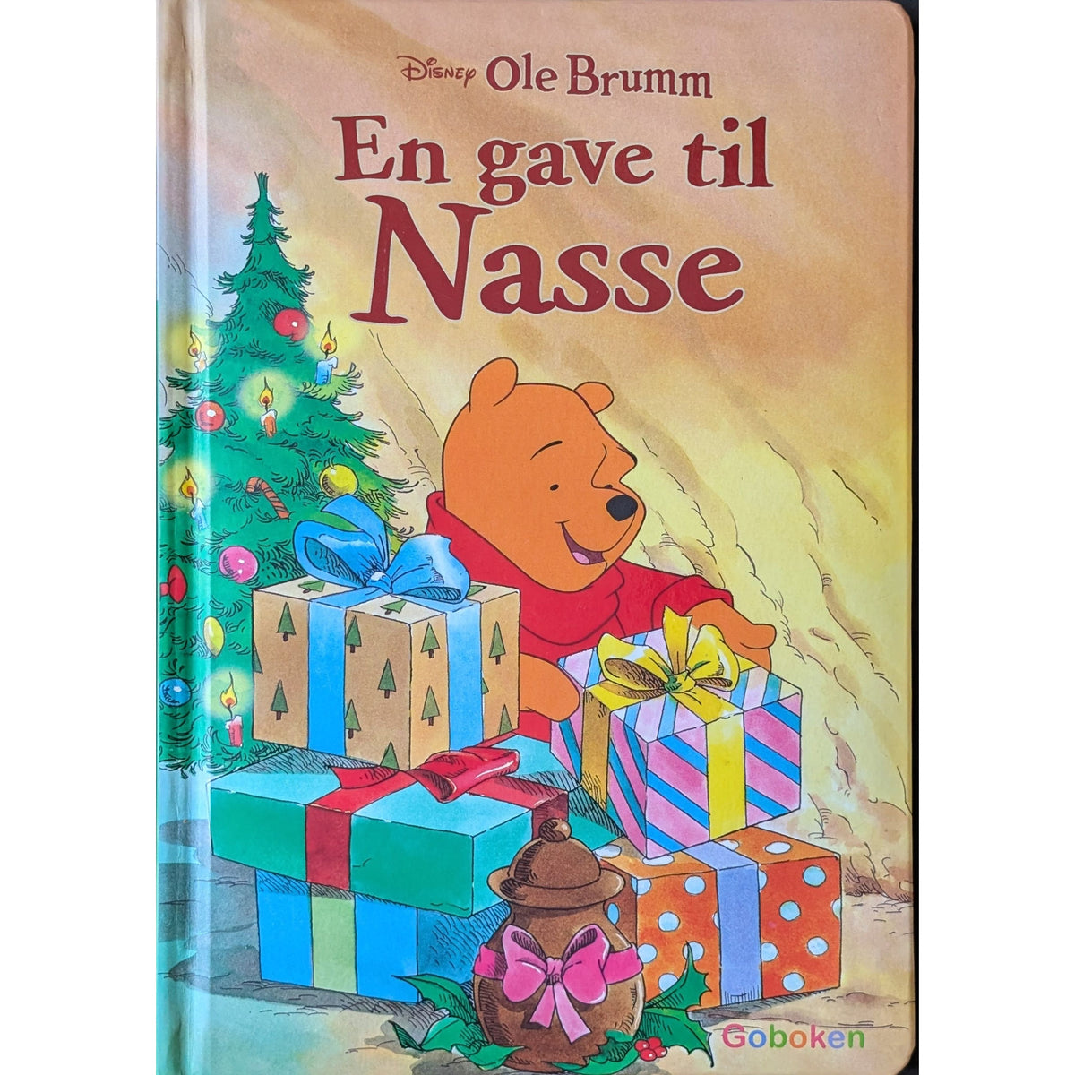 Ole Brumm - En gave til nasse. Brukte bøker fra Disney