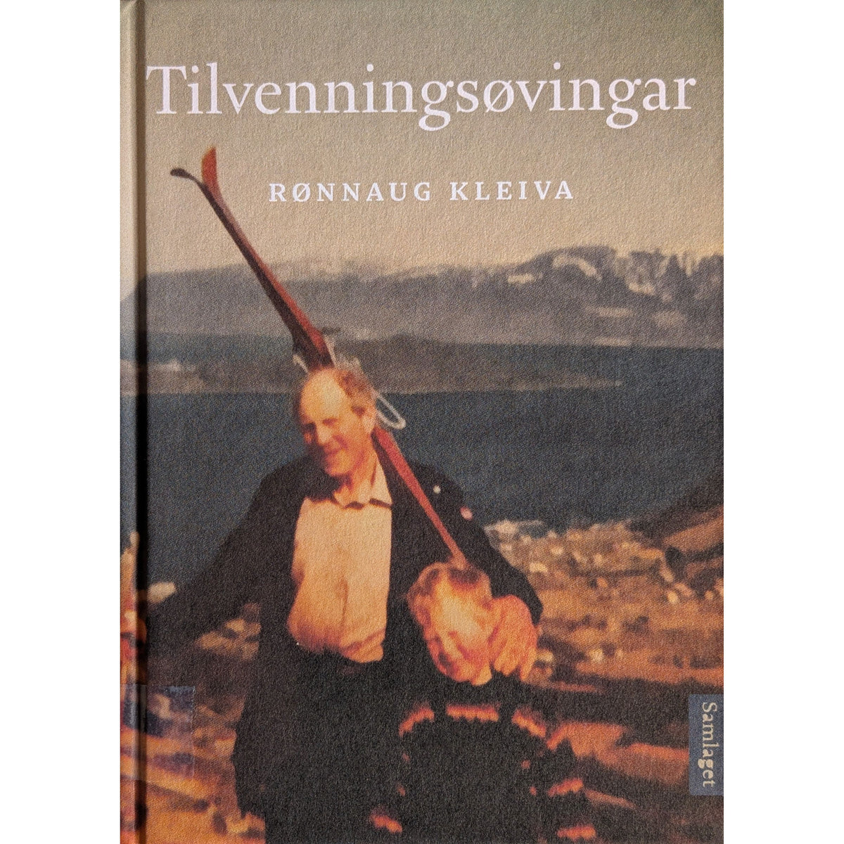 Tilvenningsøvingar. Brukt bok av Rønnaug Kleiva. Dikt. Inventaret bokhandel