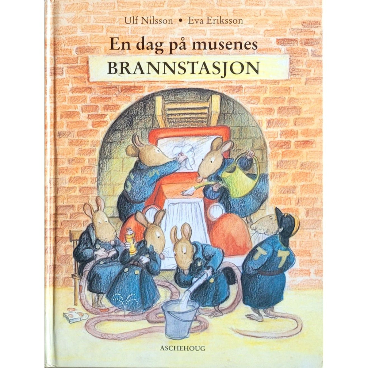 En dag på musenes brannstasjon, bruke bøker av Ulf Nilsson og Eva Eriksson